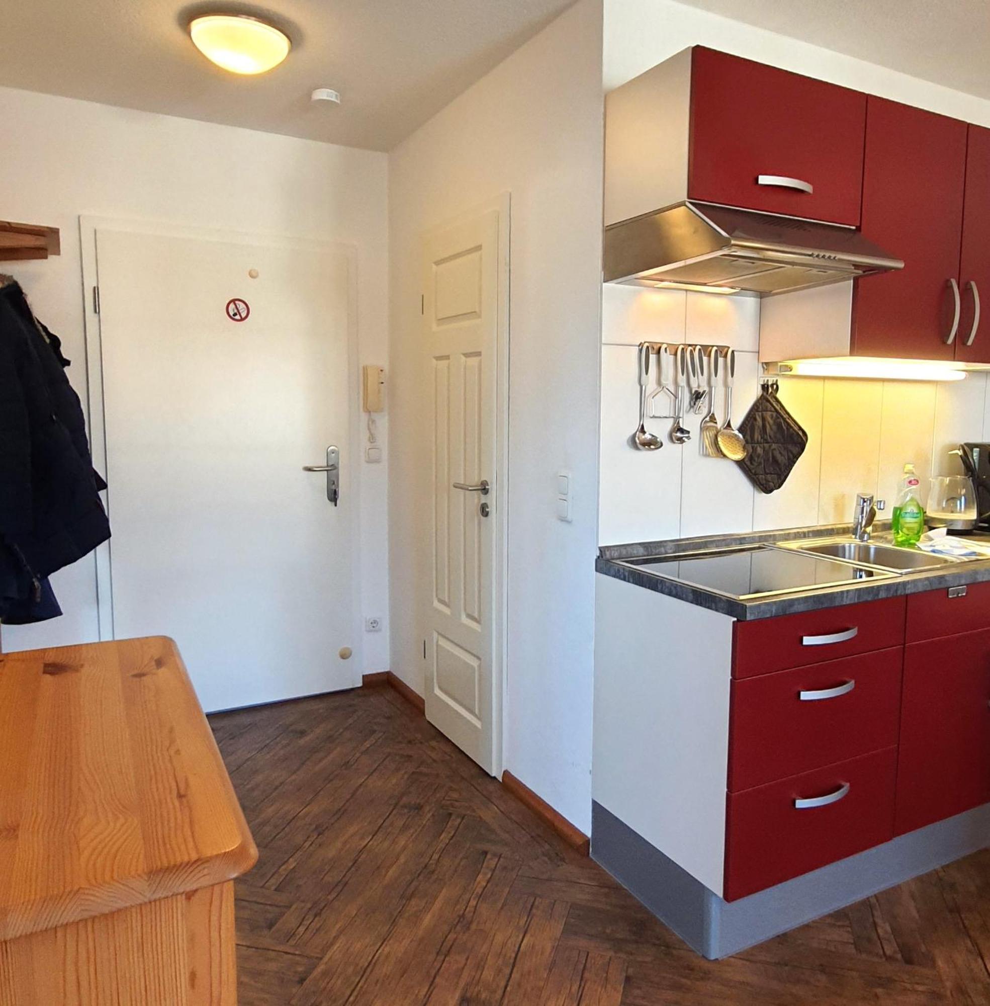 Fritz_Reuter_Str_Sonnenuhr_Wg_5 Apartamento Zingst Exterior foto